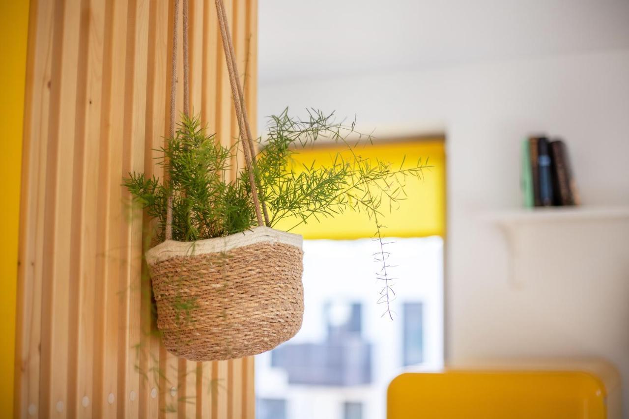 Yellow Studio Paupys Lägenhet Vilnius Exteriör bild